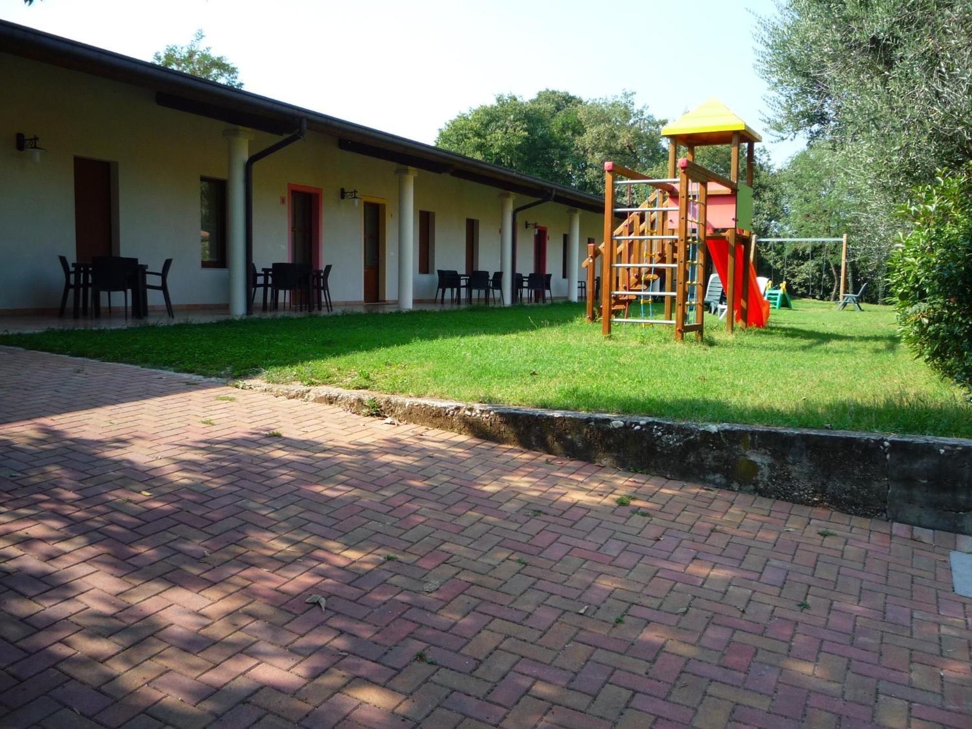 Agriturismo Lupo Bianco Monzambano Exteriör bild
