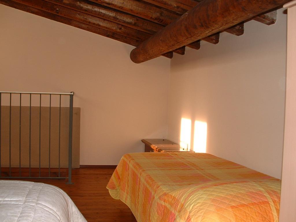 Agriturismo Lupo Bianco Monzambano Exteriör bild
