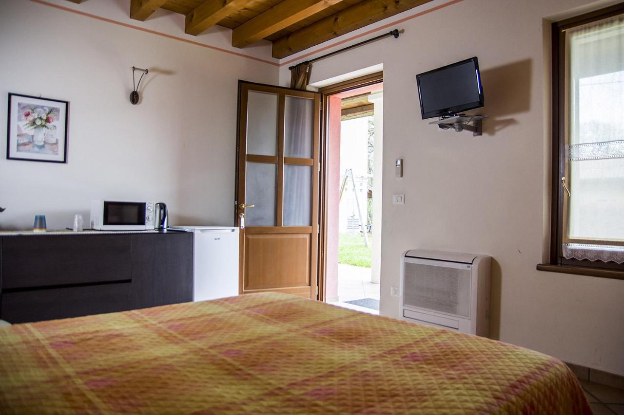 Agriturismo Lupo Bianco Monzambano Exteriör bild