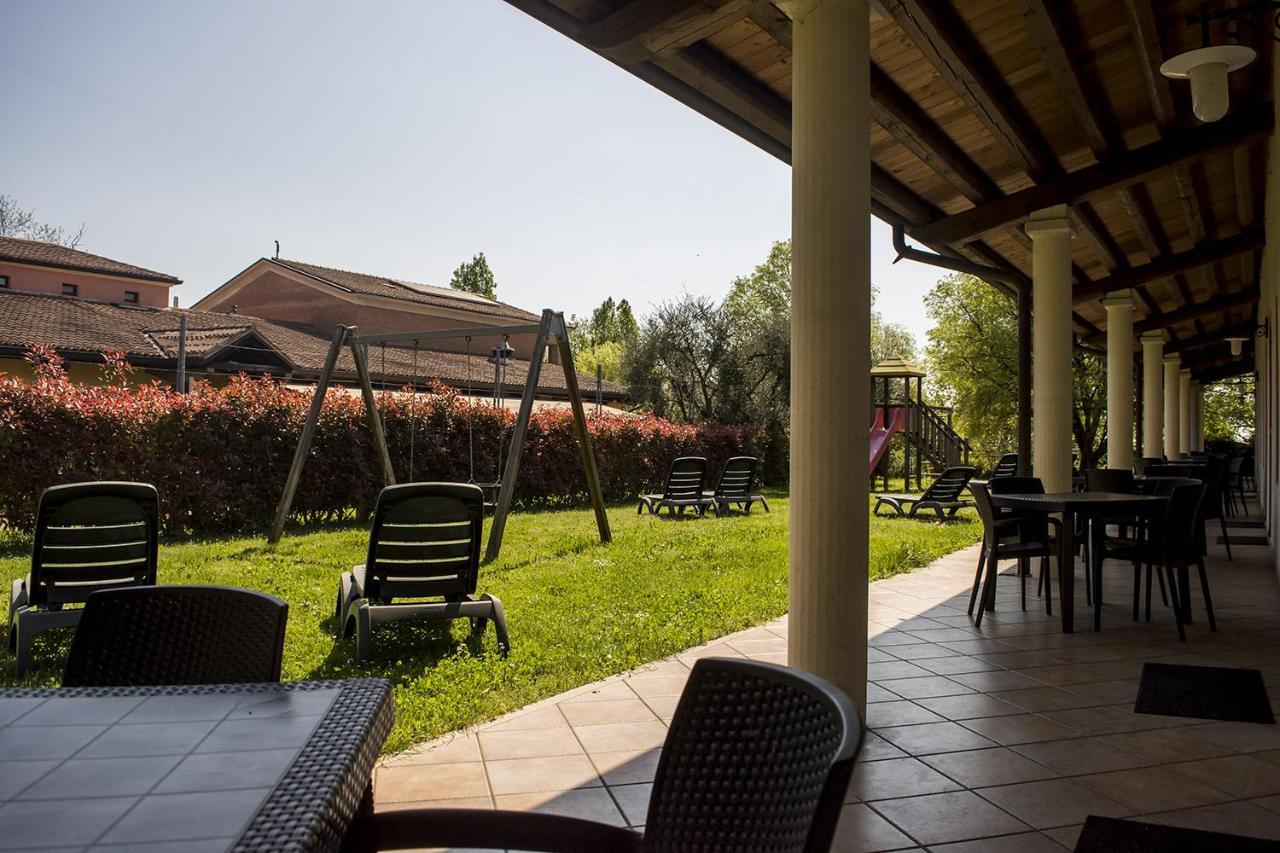 Agriturismo Lupo Bianco Monzambano Exteriör bild