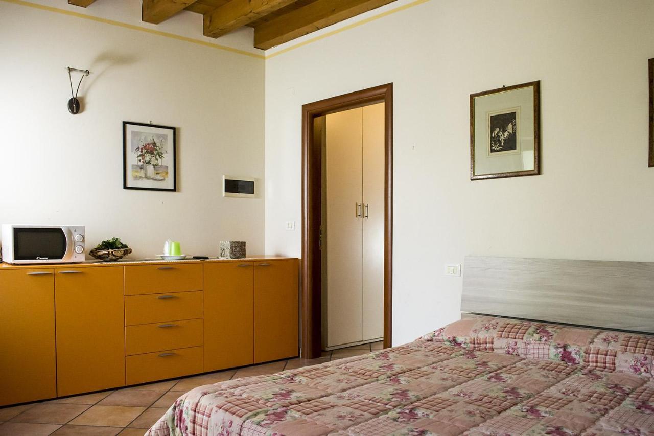 Agriturismo Lupo Bianco Monzambano Exteriör bild