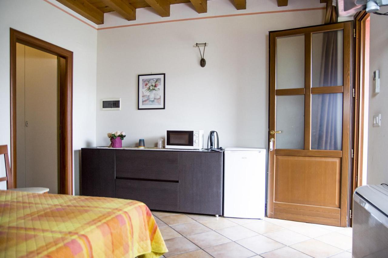 Agriturismo Lupo Bianco Monzambano Exteriör bild