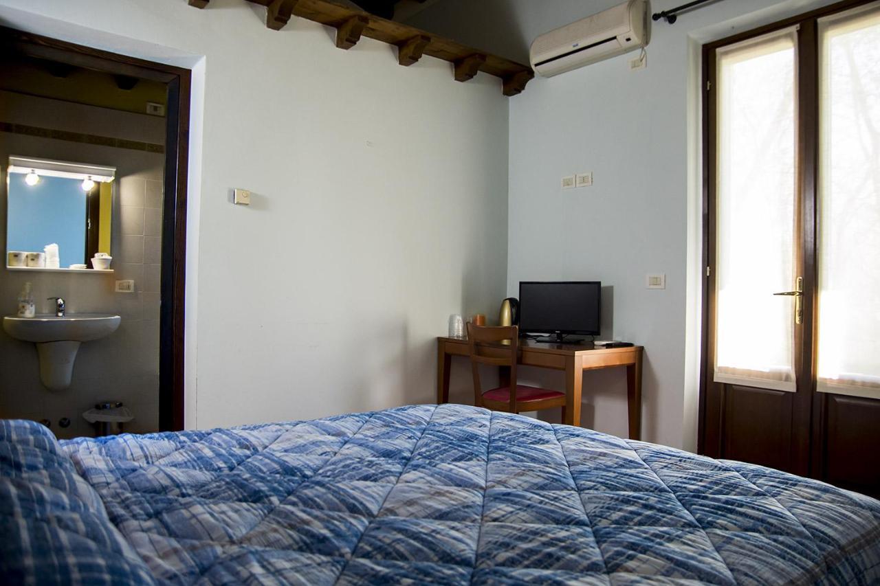 Agriturismo Lupo Bianco Monzambano Exteriör bild