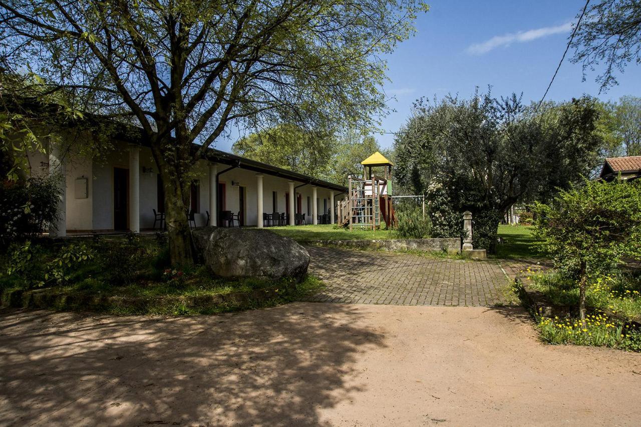 Agriturismo Lupo Bianco Monzambano Exteriör bild